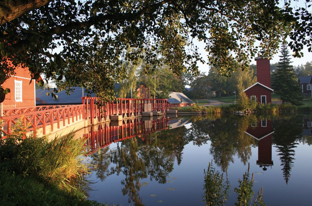 Ahlströmin Ruukkimaisemaa.