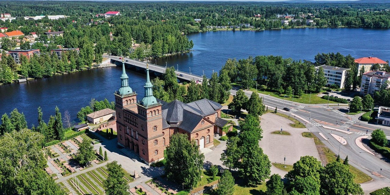 Tyrvaa Church 7285923 1280 Ilmakuva, jossa näkyy Tyrvään kirkko.